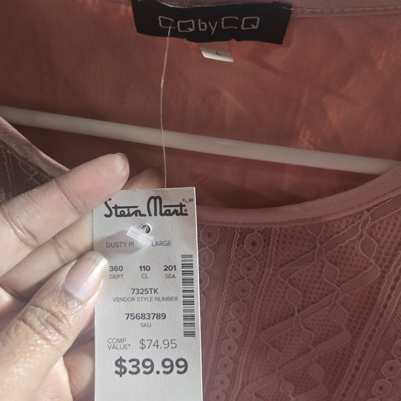 Chic Pink Lace Ruffle Blouse - Picture 3 of 5